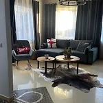 Didi Centrum Apartment *