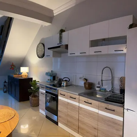 2 Pietrowy Didi Apartment *
